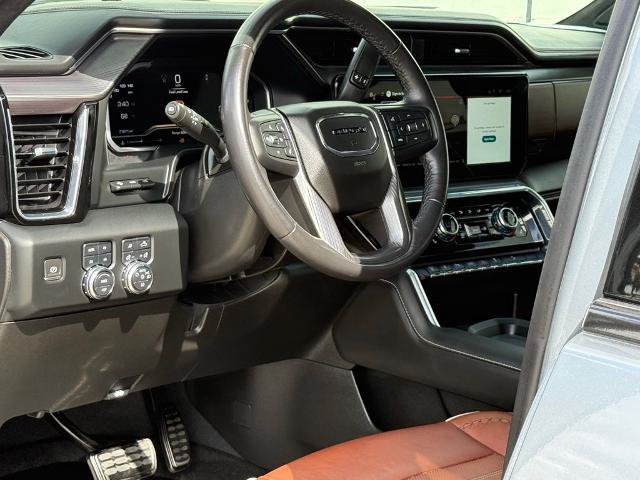 Used 2024 GMC Sierra 2500 Denali Ultimate AWD/4WD image 6