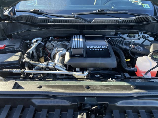 Used 2025 Chevrolet Silverado 1500 ZR2 w/ Dark Appearance Package AWD/4WD image 3