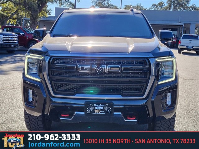 Used 2022 GMC Yukon XL AT4 image 8