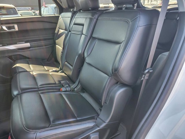 Certified 2023 Ford Explorer XLT w/ Equipment Group 202A AWD/4WD image 15