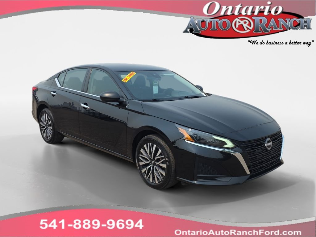 Used 2025 Nissan Altima 2.5 SV