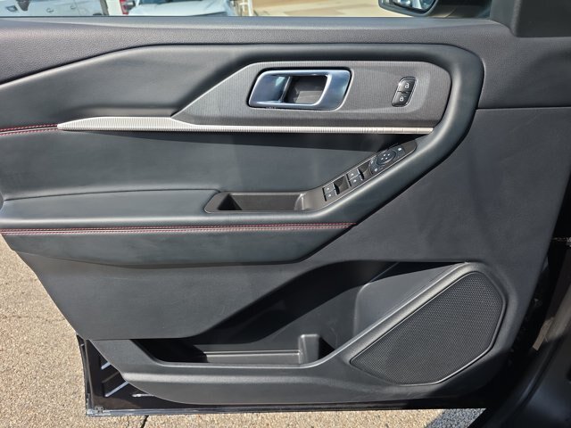 Certified 2026 Ford Explorer ST-Line AWD/4WD image 18