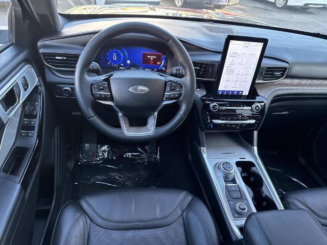 Certified 2022 Ford Explorer Platinum w/ Equipment Group 601A image 12