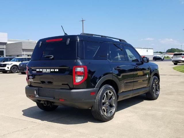 Certified 2021 Ford Bronco Sport Outer Banks w/ Outer Banks Package AWD/4WD image 2