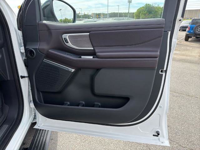 Certified 2025 Ford Expedition Platinum w/ Platinum Ultimate Package AWD/4WD image 25
