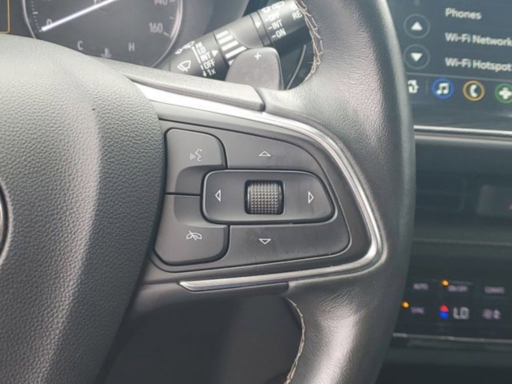 Used 2023 Buick Envision Essence image 54