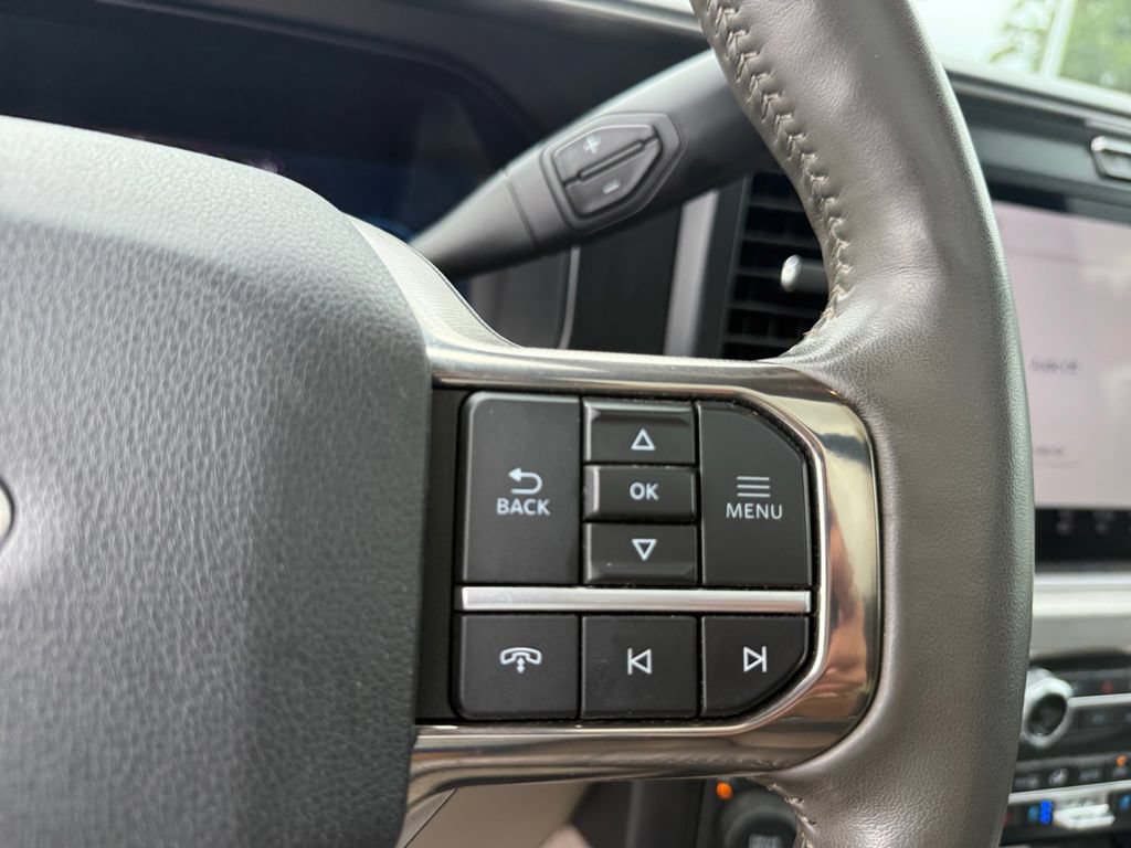 Certified 2025 Ford F350 Platinum w/ Platinum Plus Package AWD/4WD image 24