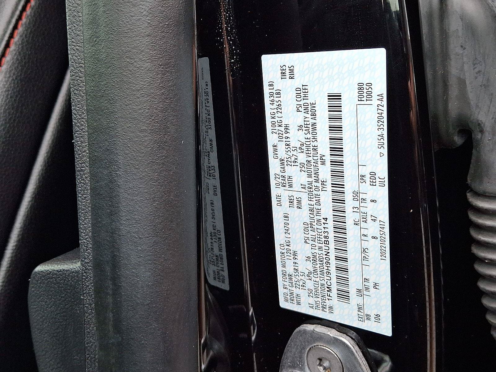 Certified 2022 Ford Escape SEL w/ SEL Stealth AWD Package image 26
