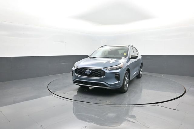 Certified 2023 Ford Escape ST-Line w/ Tech Pack #1 image 3