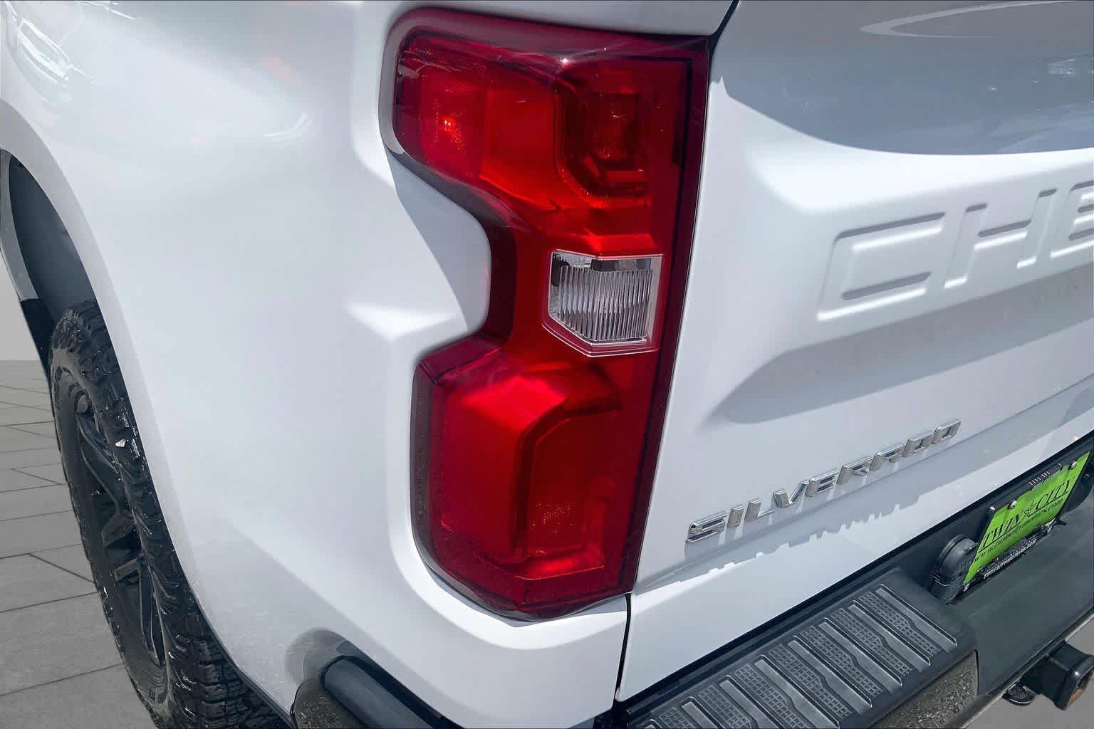 Used 2023 Chevrolet Silverado 1500 LT Trail Boss w/ Convenience Package II AWD/4WD image 29