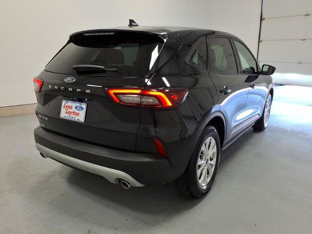 Certified 2025 Ford Escape Active w/ Tech Pack #1 FWD image 3