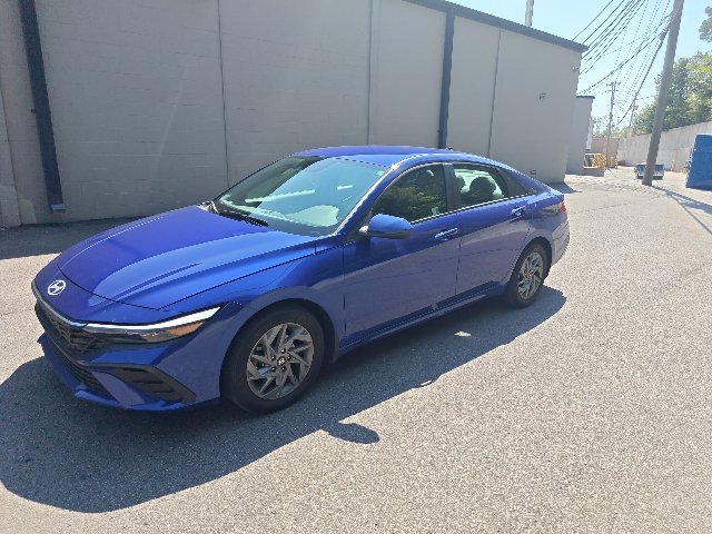 Used 2024 Hyundai Elantra SEL FWD image 6