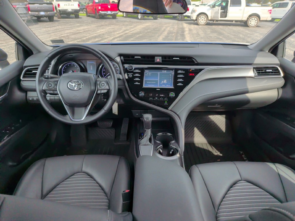 Used 2020 Toyota Camry SE FWD image 9