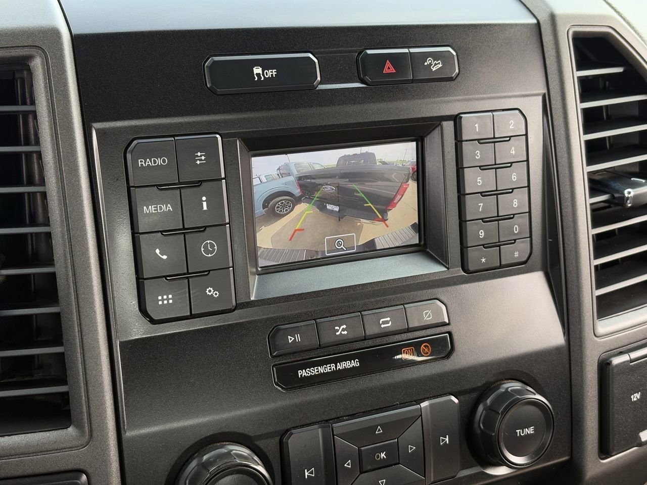 Certified 2022 Ford F250 XL w/ Power Equipment Group image 19