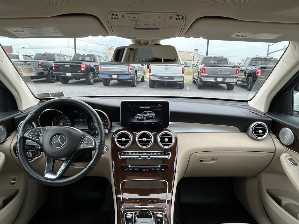 Used 2017 Mercedes-Benz GLC 300 4MATIC image 16