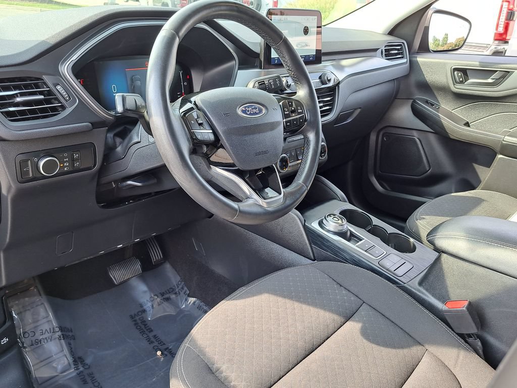 Certified 2024 Ford Escape Active AWD/4WD image 10