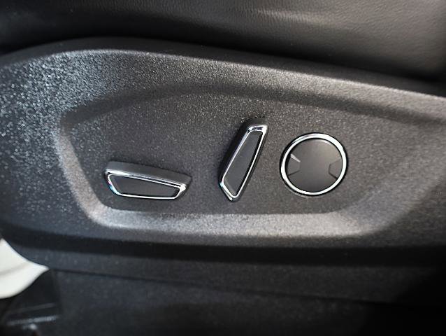 Certified 2019 Ford Edge Titanium w/ Equipment Group 301A image 19