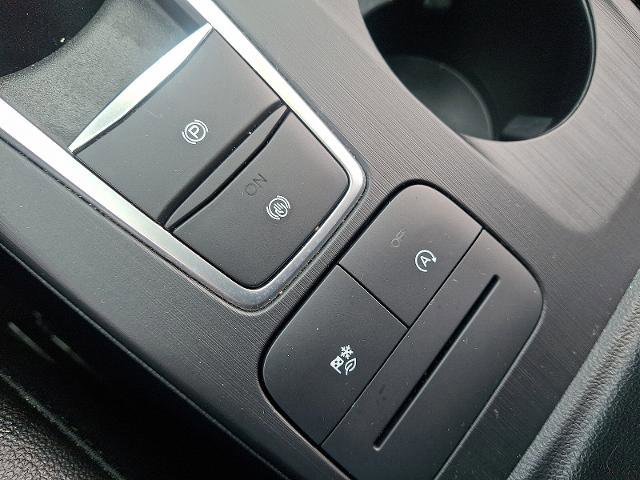 Certified 2022 Ford Escape SEL w/ Technology Package image 24