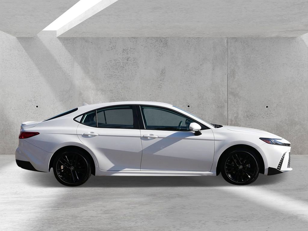 Used 2025 Toyota Camry SE FWD image 2