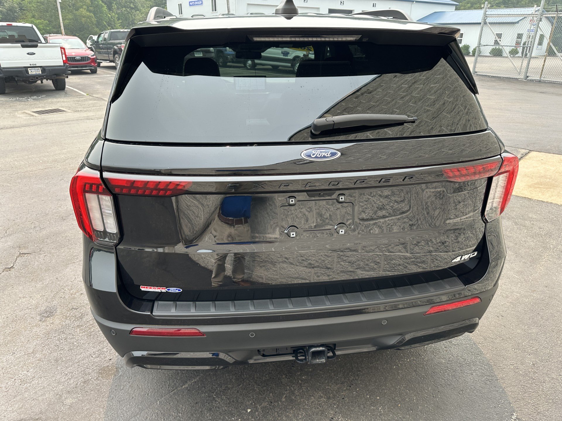 Certified 2025 Ford Explorer ST-Line w/ Premium Package AWD/4WD image 6
