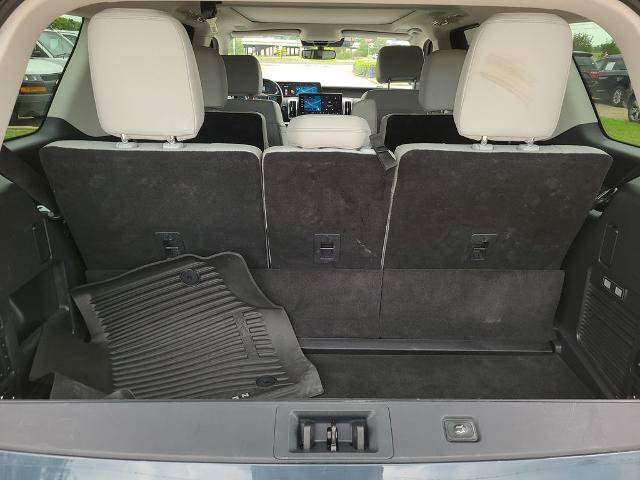 Certified 2025 Ford Expedition Platinum w/ Platinum Ultimate Package AWD/4WD image 15