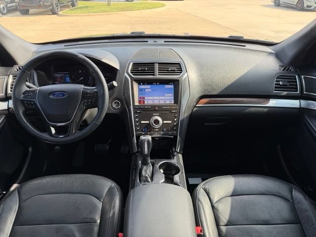 Certified 2019 Ford Explorer Limited w/ Ford Safe & Smart Package FWD image 25