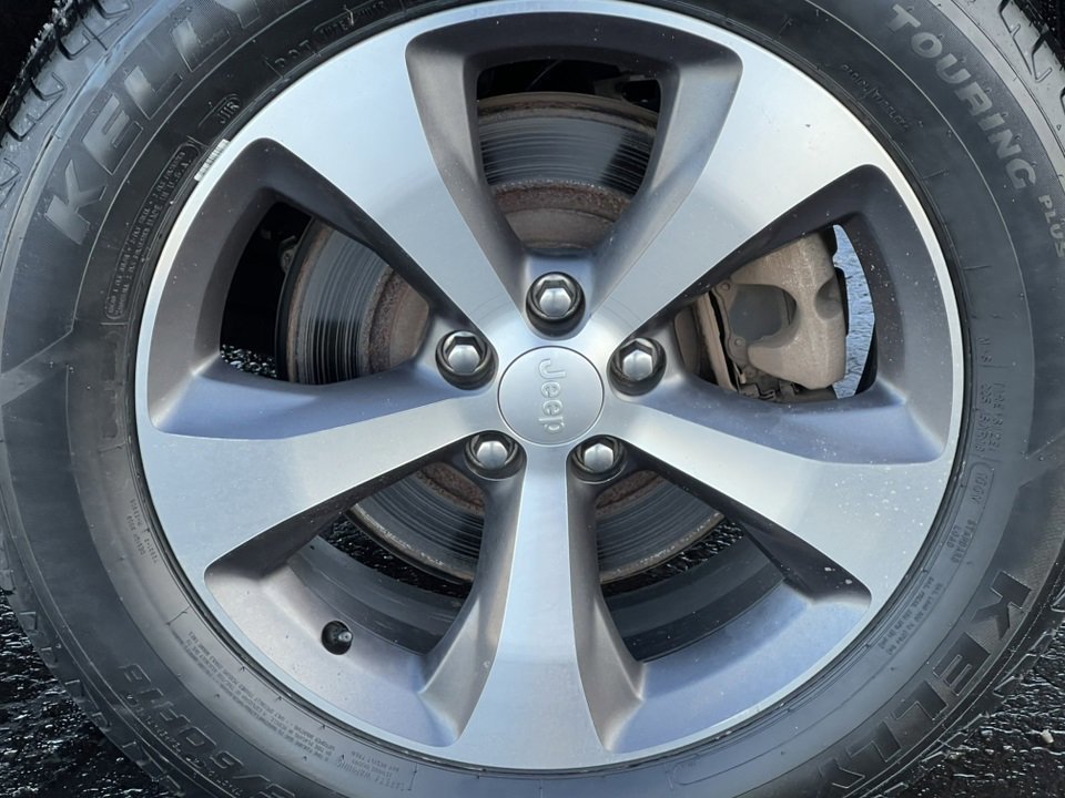 Used 2021 Jeep Cherokee Limited image 14