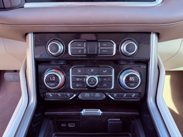 Used 2024 GMC Yukon Denali AWD/4WD image 23