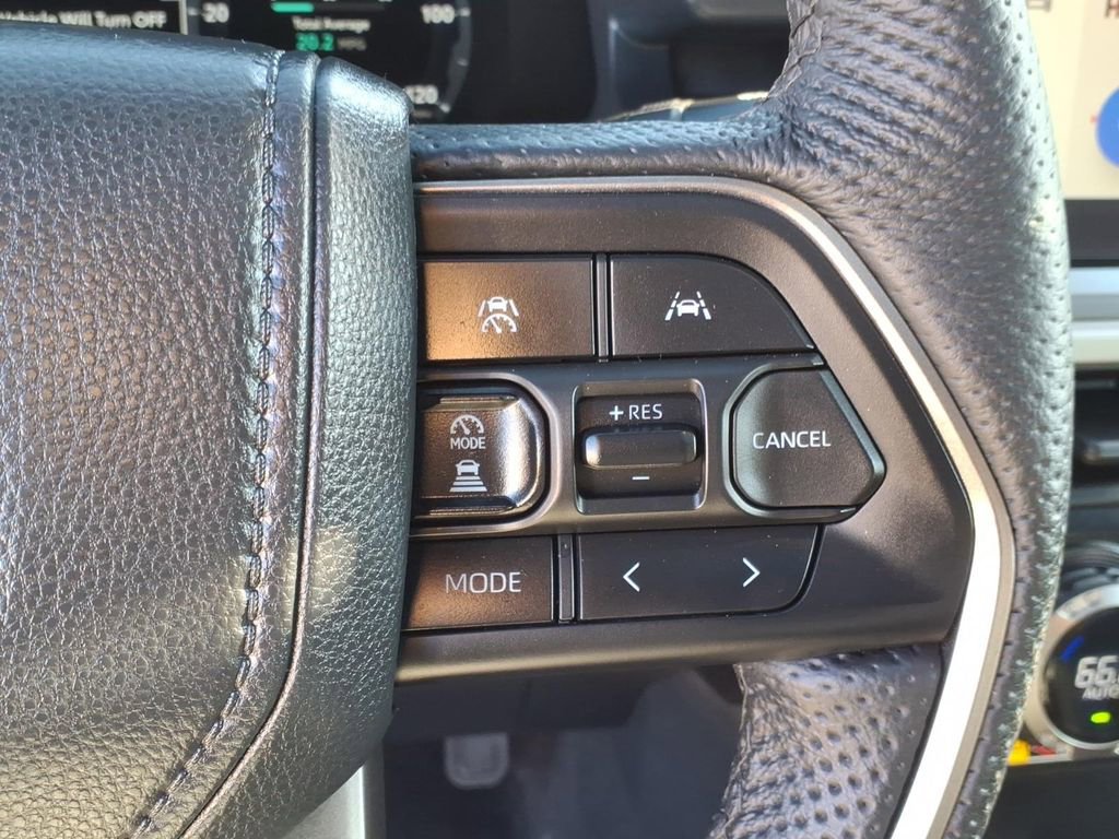 Used 2025 Toyota Tacoma TRD Off-Road AWD/4WD image 31