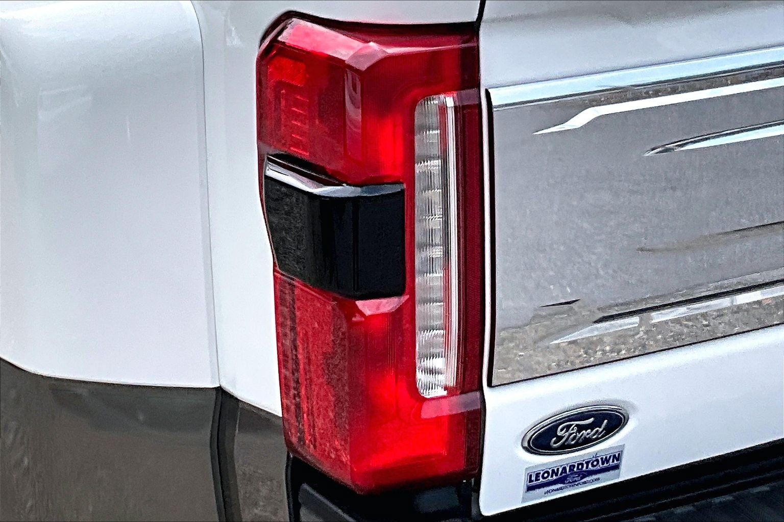 Certified 2023 Ford F450 King Ranch w/ FX4 Off-Road Package AWD/4WD image 31