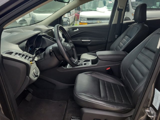 Certified 2019 Ford Escape Titanium w/ U9j03 - Titanium Tow Package AWD/4WD image 21