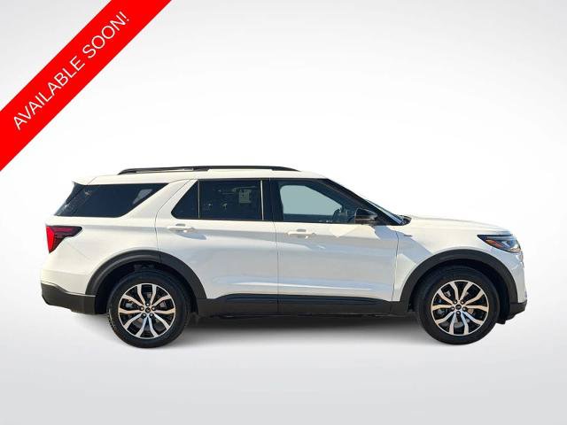 Certified 2025 Ford Explorer ST-Line AWD/4WD image 9