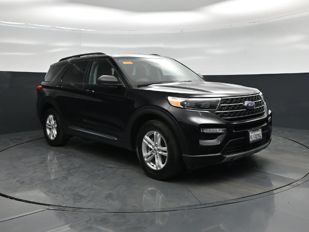 Certified 2023 Ford Explorer XLT w/ Equipment Group 202A RWD image 52