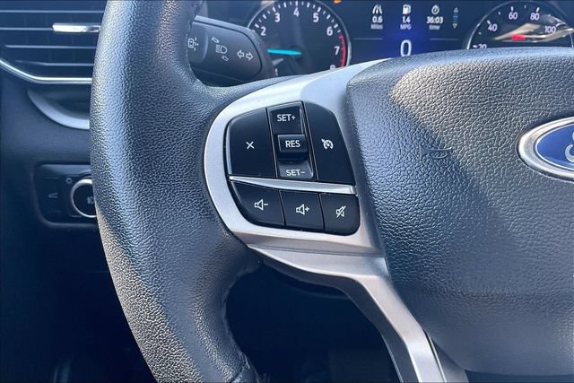 Certified 2024 Ford Explorer XLT w/ Equipment Group 202A RWD image 17