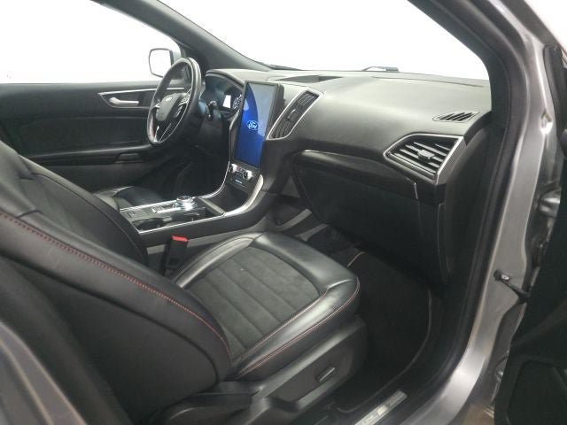 Certified 2024 Ford Edge ST-Line AWD/4WD image 5