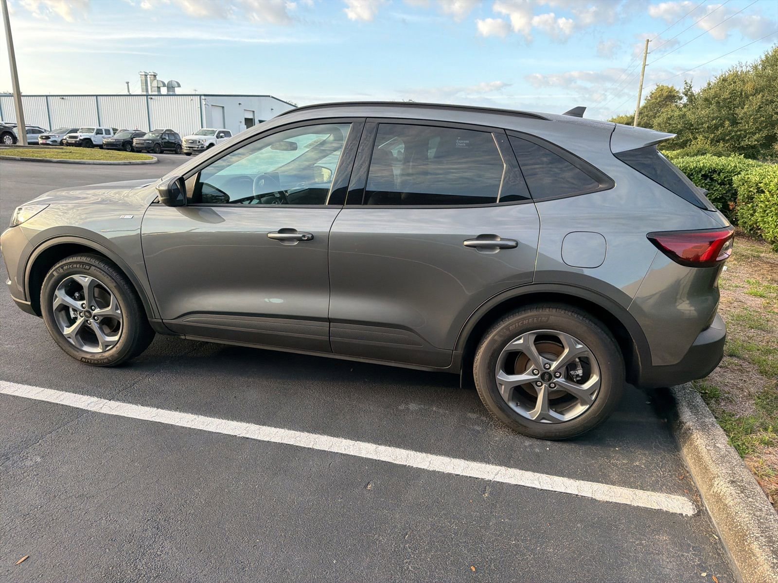 Certified 2025 Ford Escape ST-Line Select AWD/4WD image 12