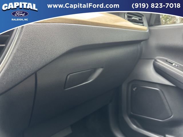 Certified 2022 Ford Escape Titanium w/ Titanium Elite Package image 32