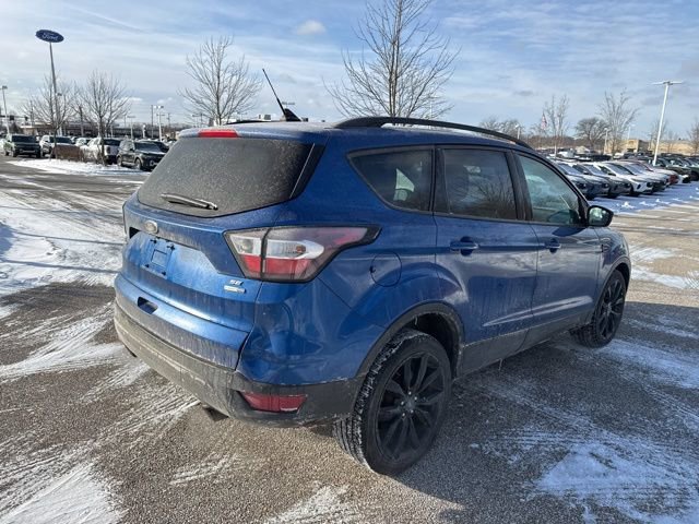 Certified 2018 Ford Escape SE w/ SE Sport Appearance Package image 5