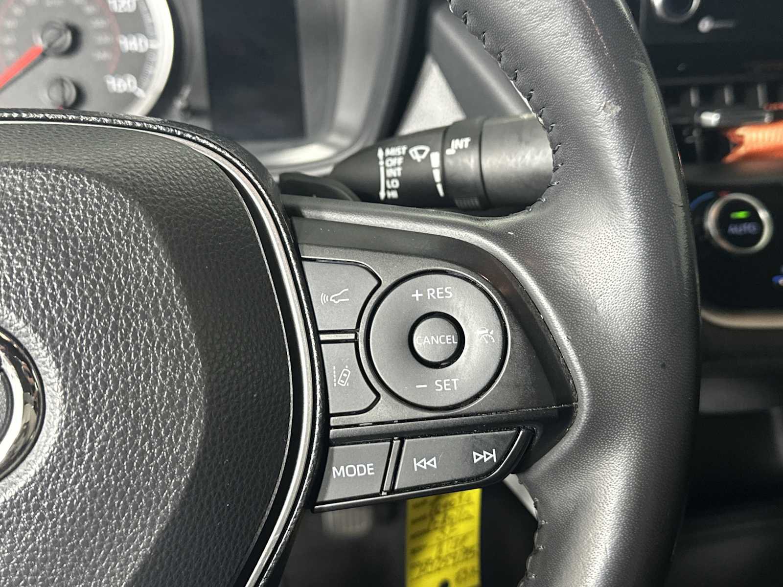 Used 2021 Toyota Corolla SE FWD image 28