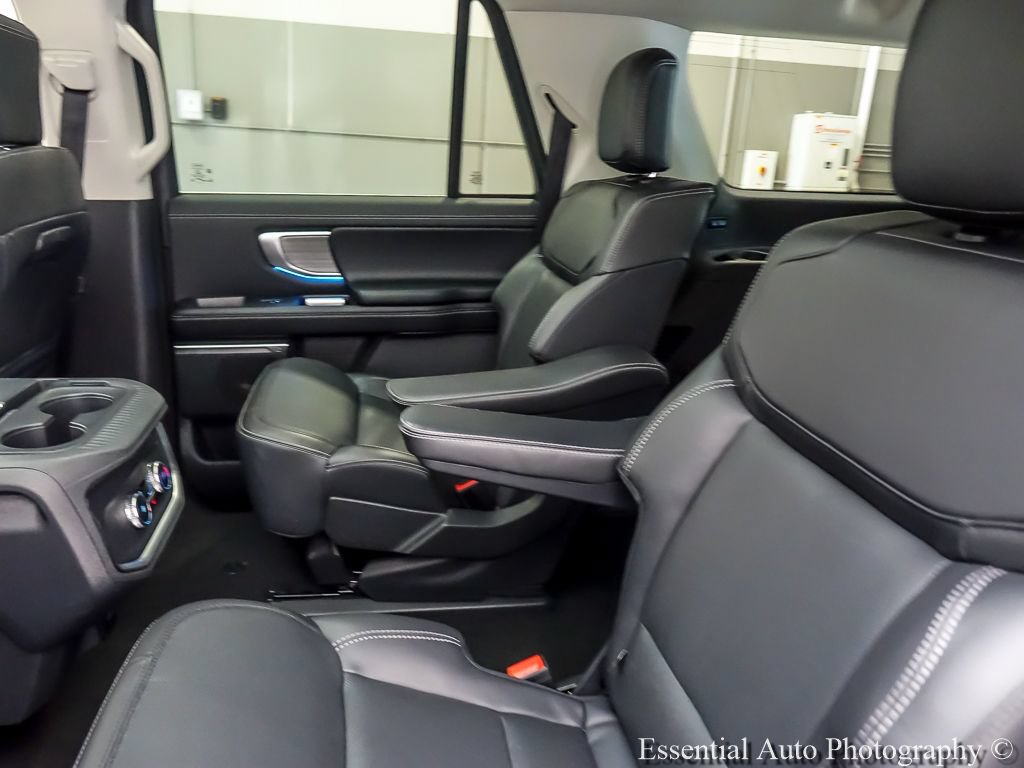 Certified 2025 Ford Expedition Max Platinum AWD/4WD image 14