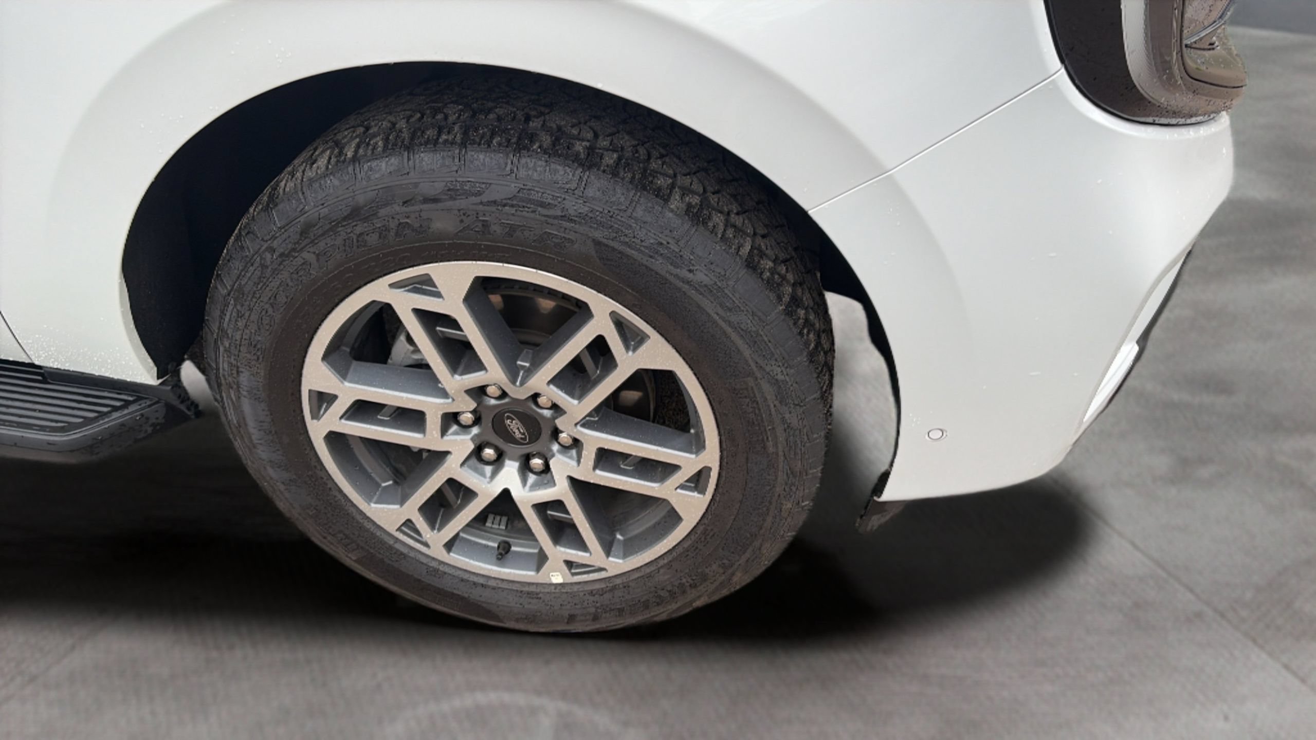 Certified 2025 Ford Expedition Active AWD/4WD image 28