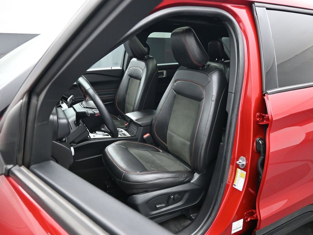 Certified 2022 Ford Explorer ST-Line w/ Class IV Trailer Tow Package image 9