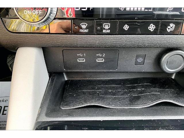 Used 2025 Mitsubishi Outlander SE FWD image 16