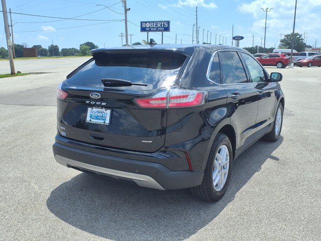 Certified 2022 Ford Edge SEL w/ Convenience Package AWD/4WD image 5