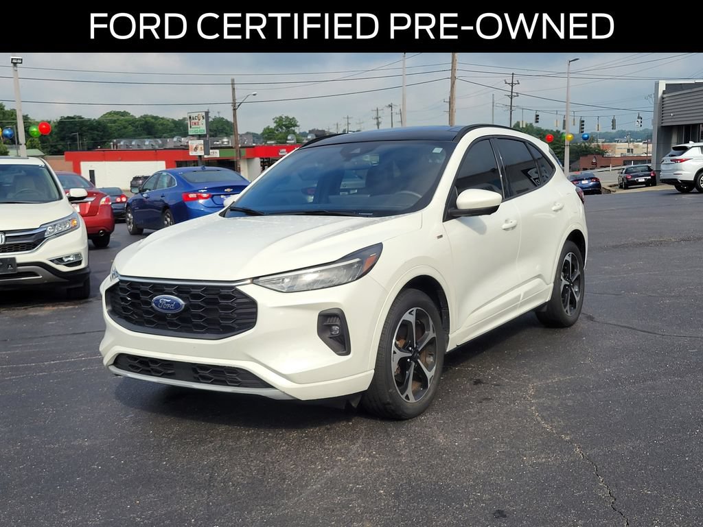 Certified 2023 Ford Escape ST-Line Select w/ Tech Pack #2 AWD/4WD image 2