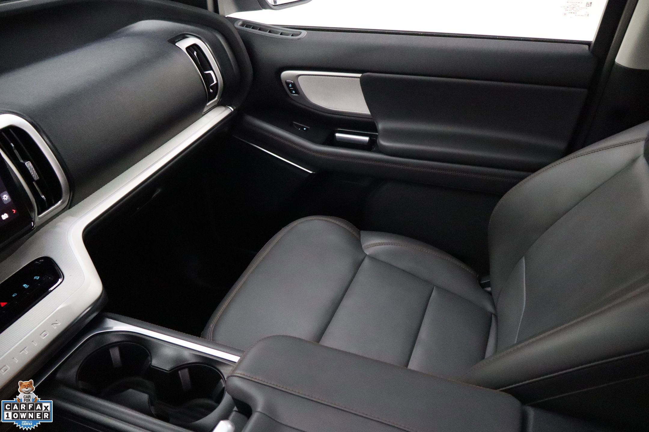 Certified 2025 Ford Expedition Active image 24