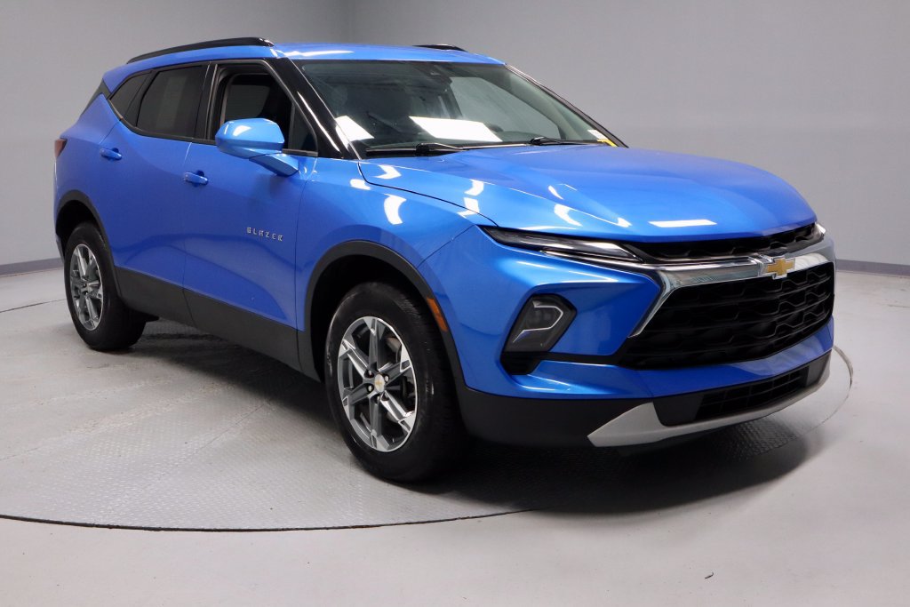 Used 2024 Chevrolet Blazer LT w/ Convenience Package FWD image 1