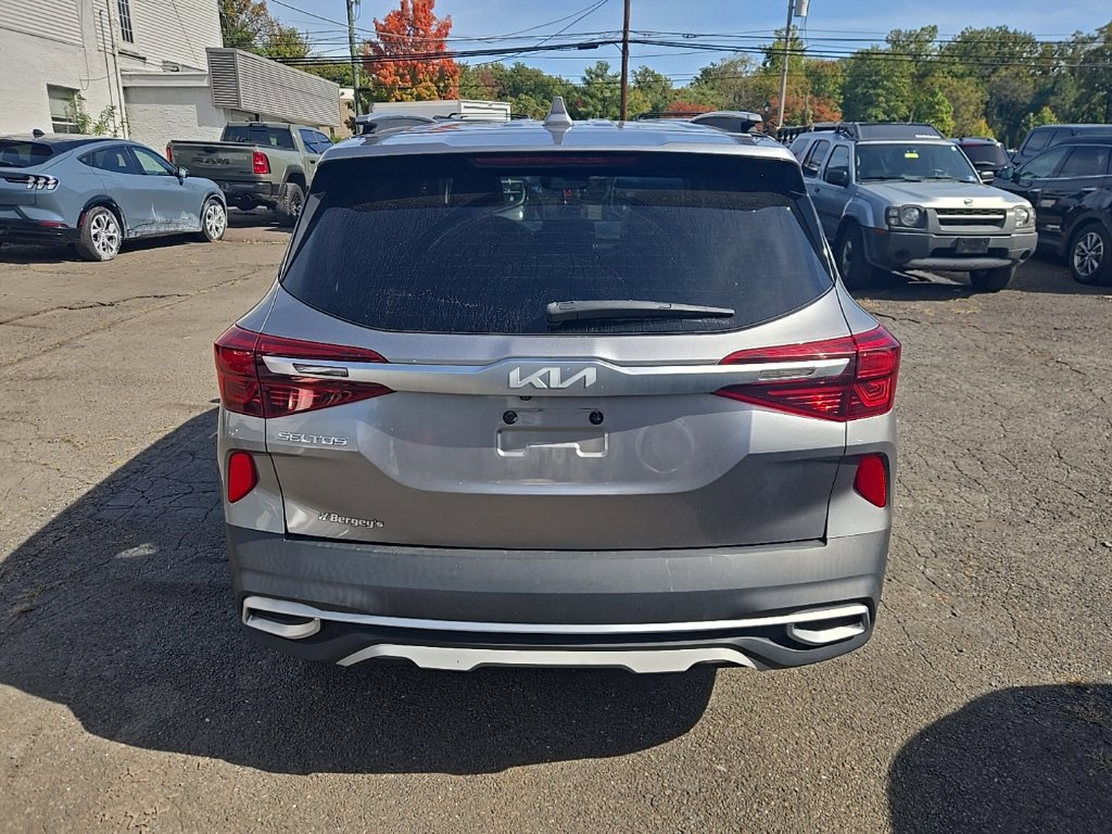 Used 2022 Kia Seltos EX AWD/4WD image 6