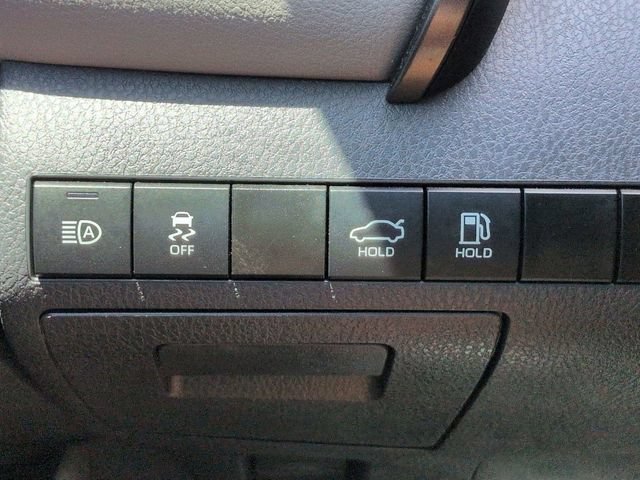 Used 2022 Toyota Camry XSE FWD image 23