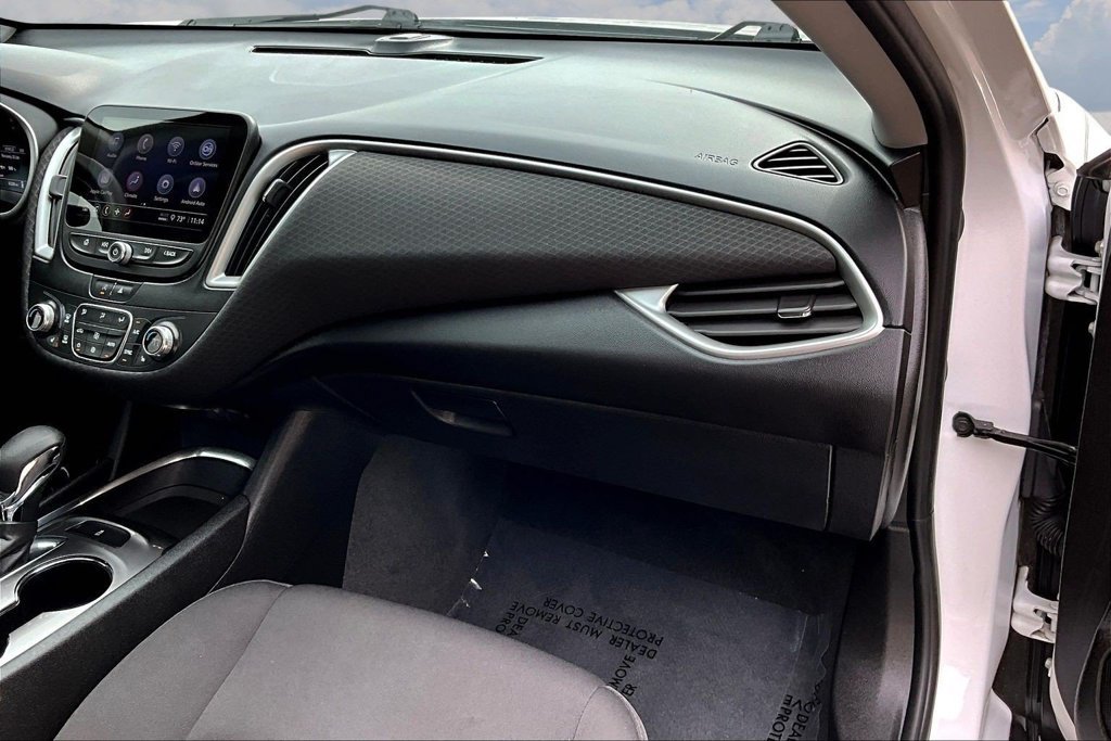 Used 2022 Chevrolet Malibu LT FWD image 28
